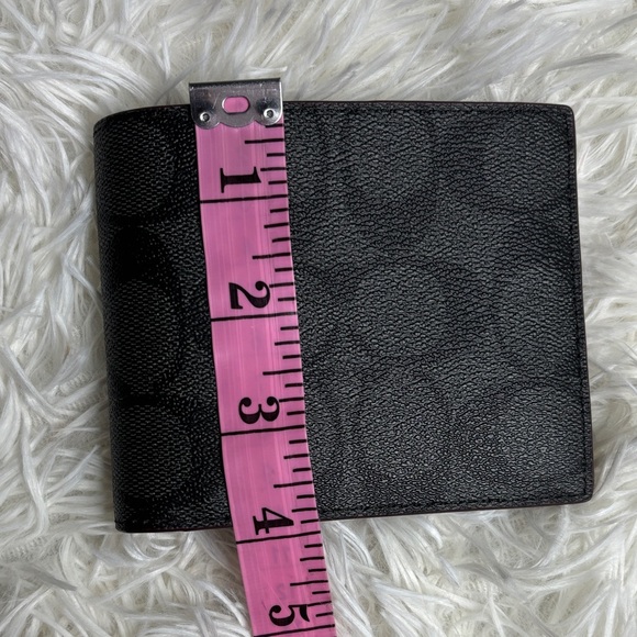 Coach Black Signature Leather Wallet - Picture 6 of 6